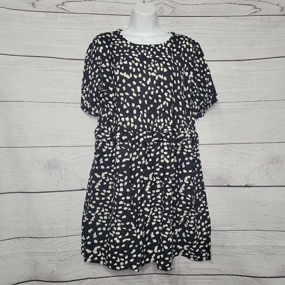 Women's Short Sleeve Animal Print Dress - Picture 1 of 5